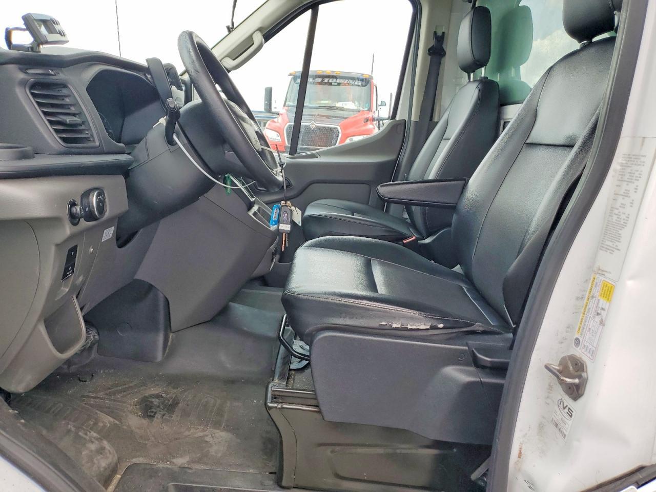 2021 Ford Transit Delivery Truck - Фото 7