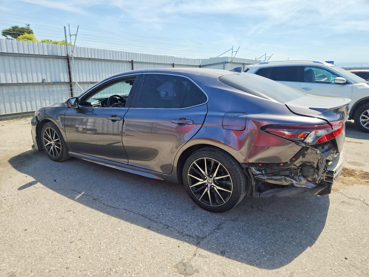 2022 Toyota Camry Se - Image 2