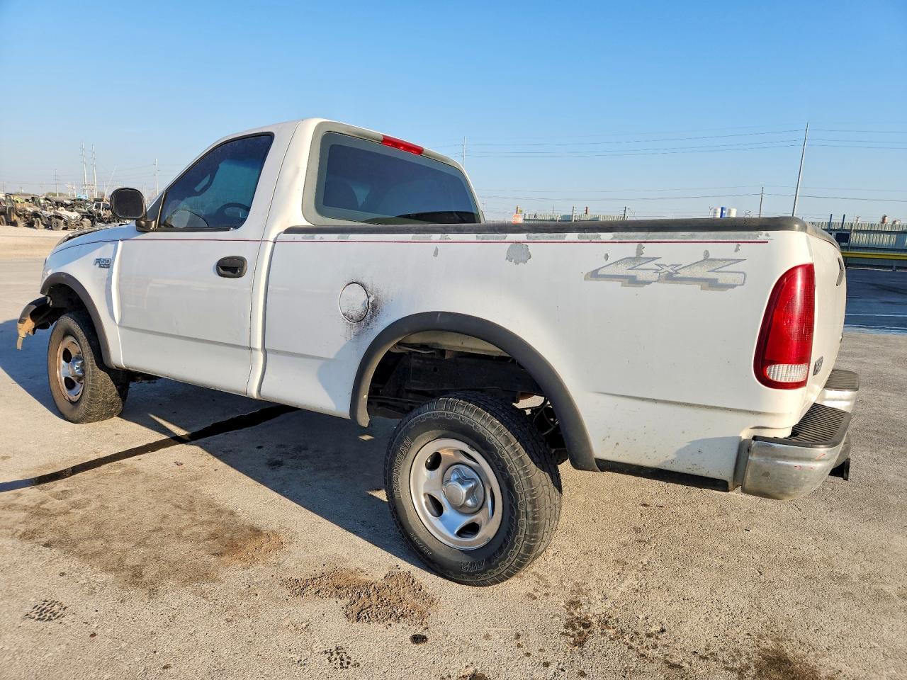 2000 Ford F150 - Image 2