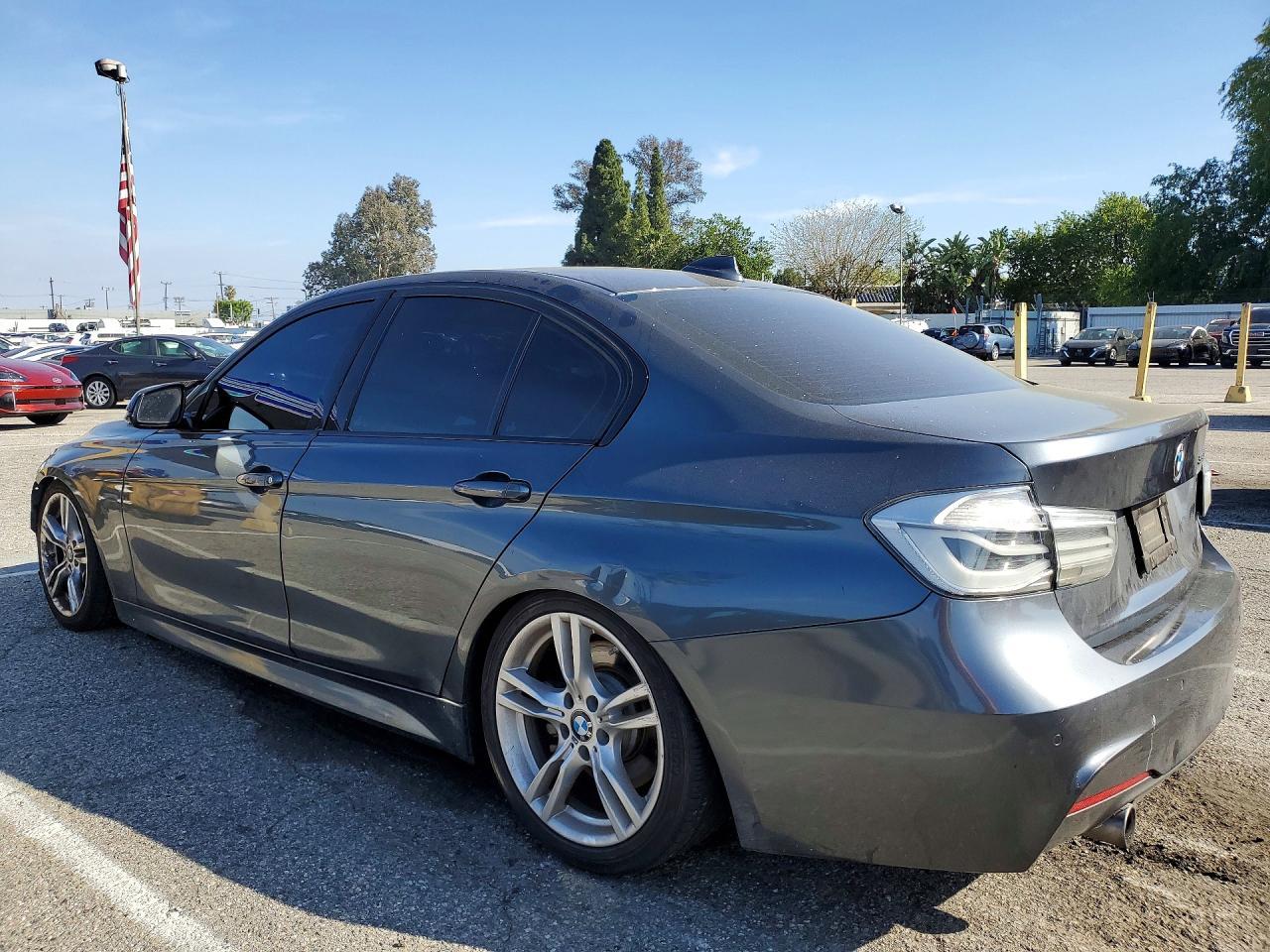 2015 BMW 335 I - Фото 2