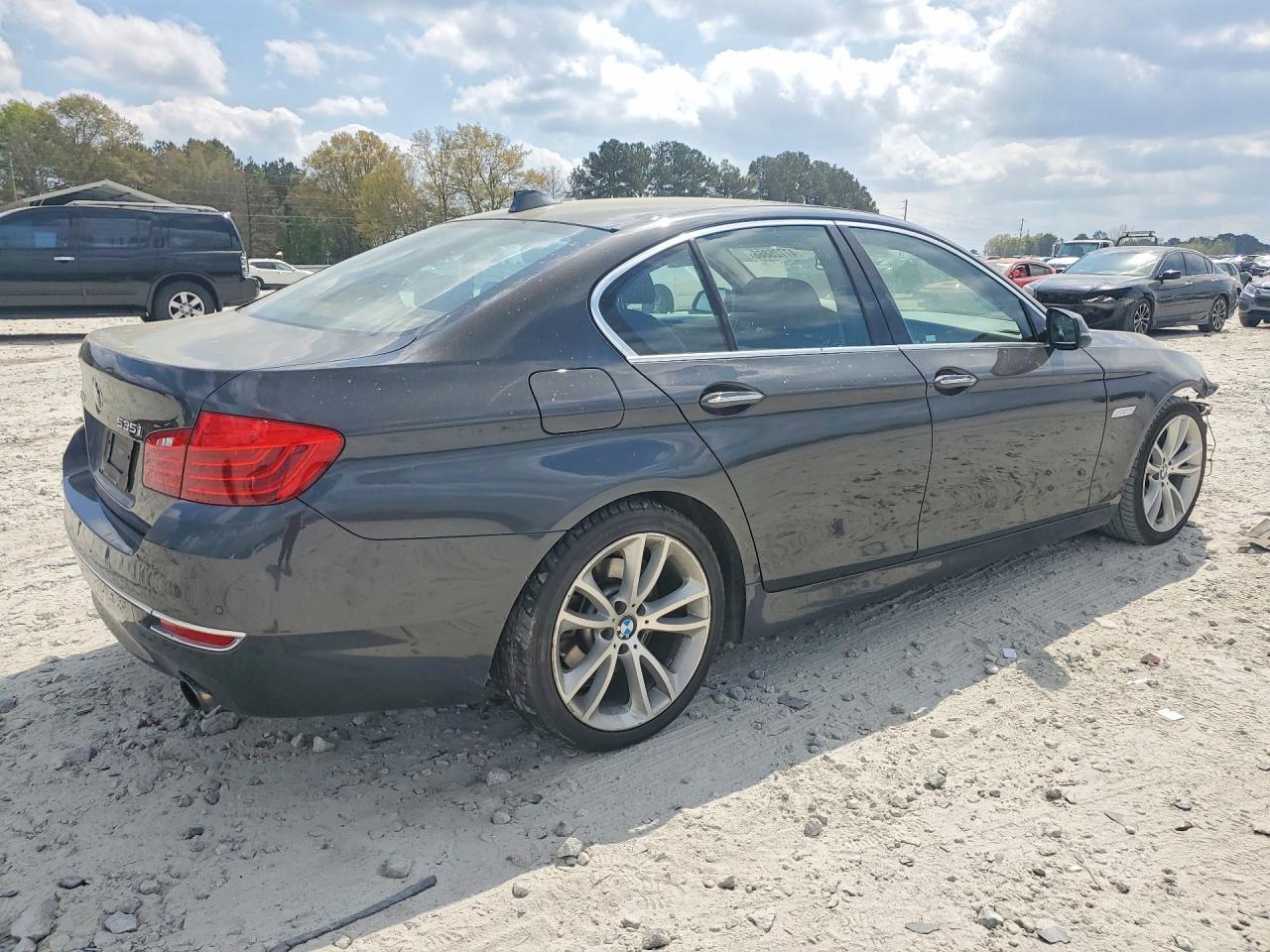 2015 BMW 535 Xi - Image 3