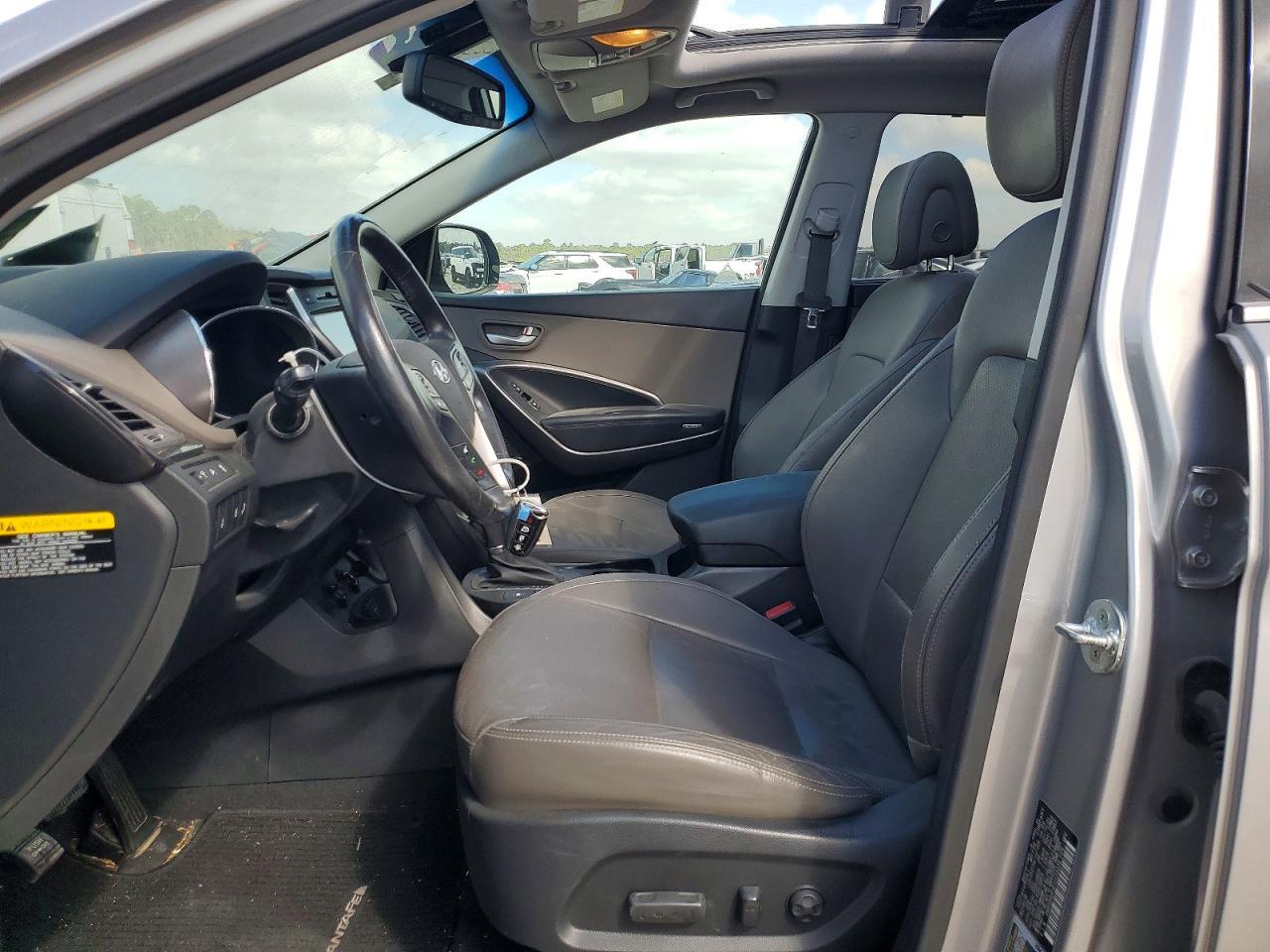 2015 Hyundai Santa Fe Limited - Image 7