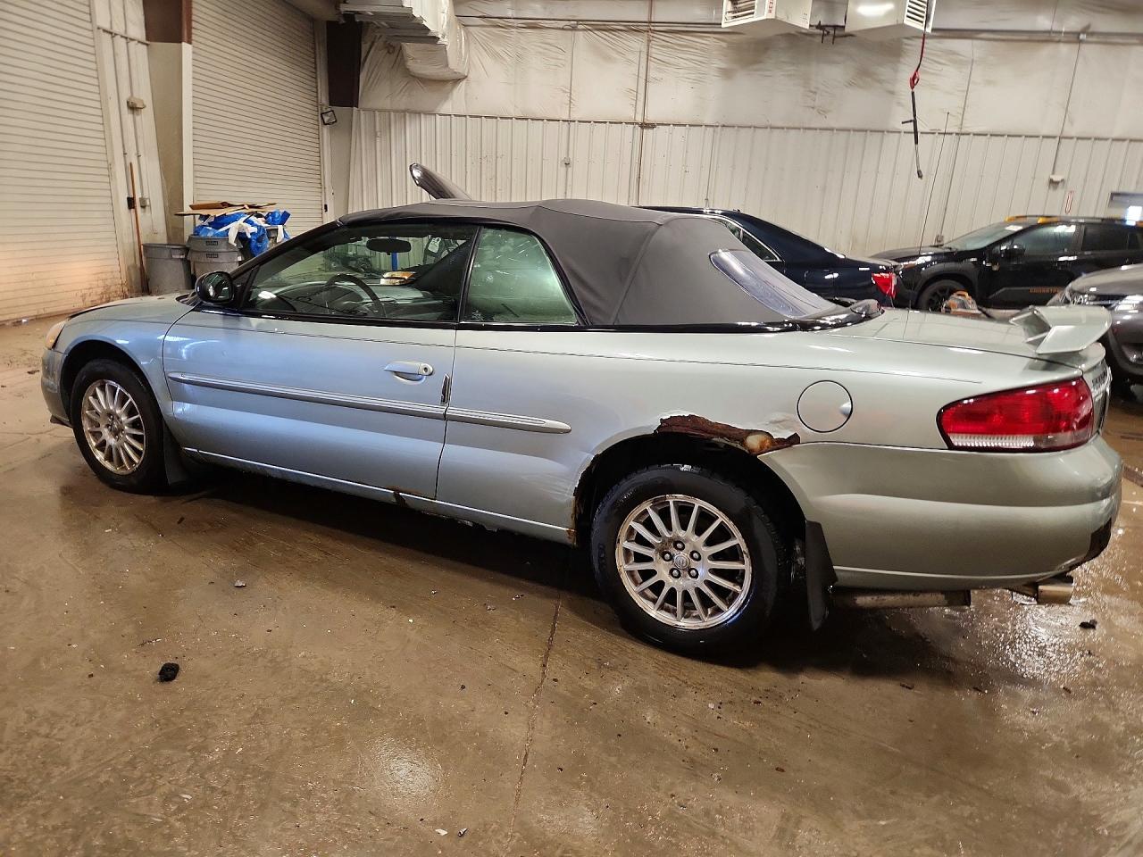 2006 Chrysler Sebring Touring - Image 2