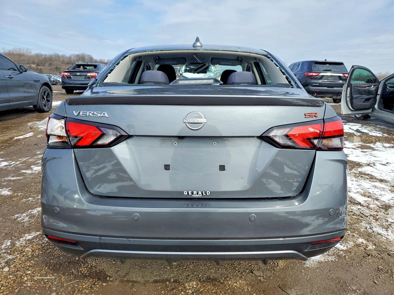 2023 Nissan Versa Sr - Фото 6