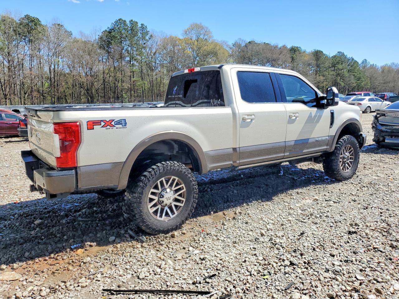 2017 Ford F250 Super Duty - Фото 3