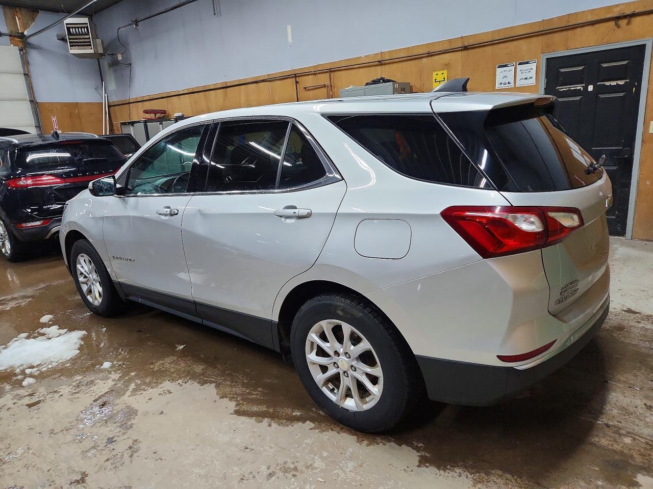 2018 Chevrolet Equinox Lt - Фото 2