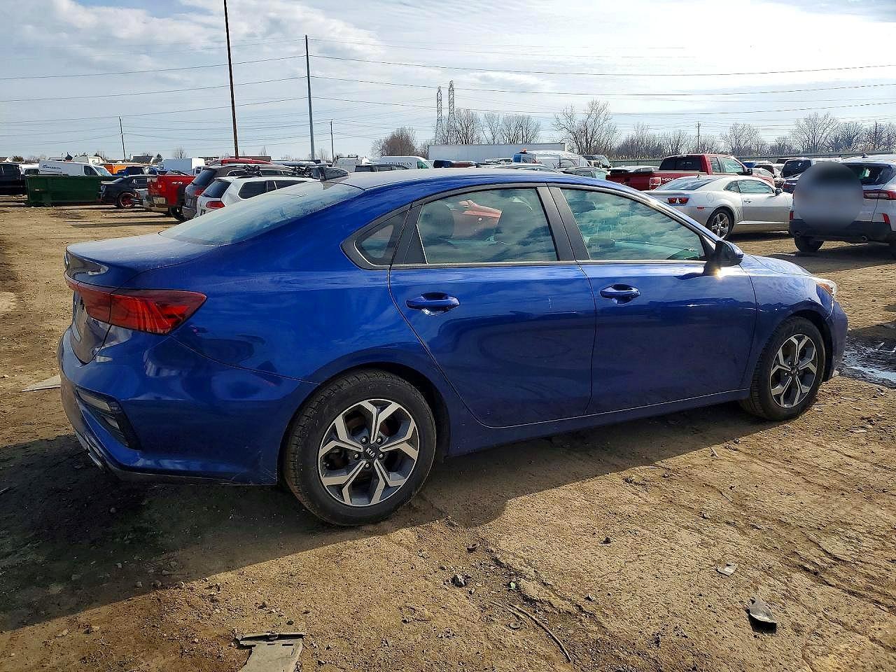 2019 Kia Forte Lxs - Image 3