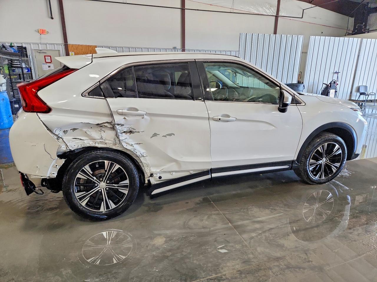 2018 Mitsubishi Eclipse Cross - Image 3