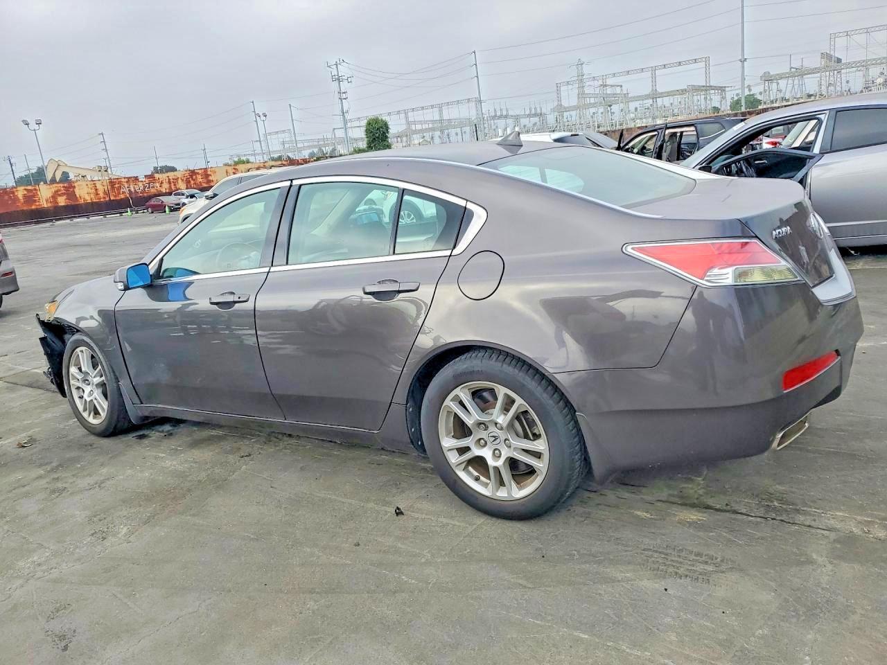 2010 Acura Tl - Image 2