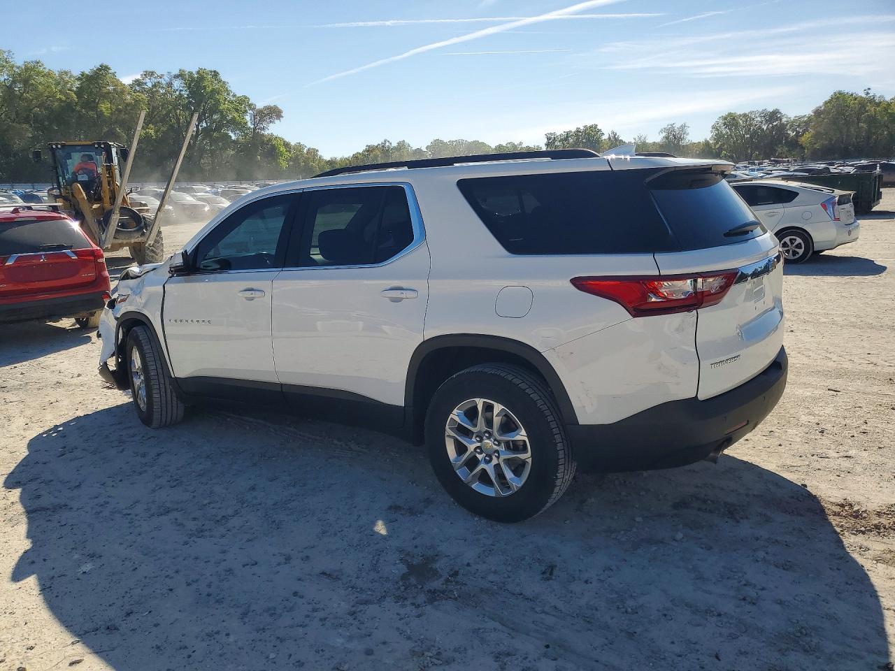 2019 Chevrolet Traverse Lt - Фото 2