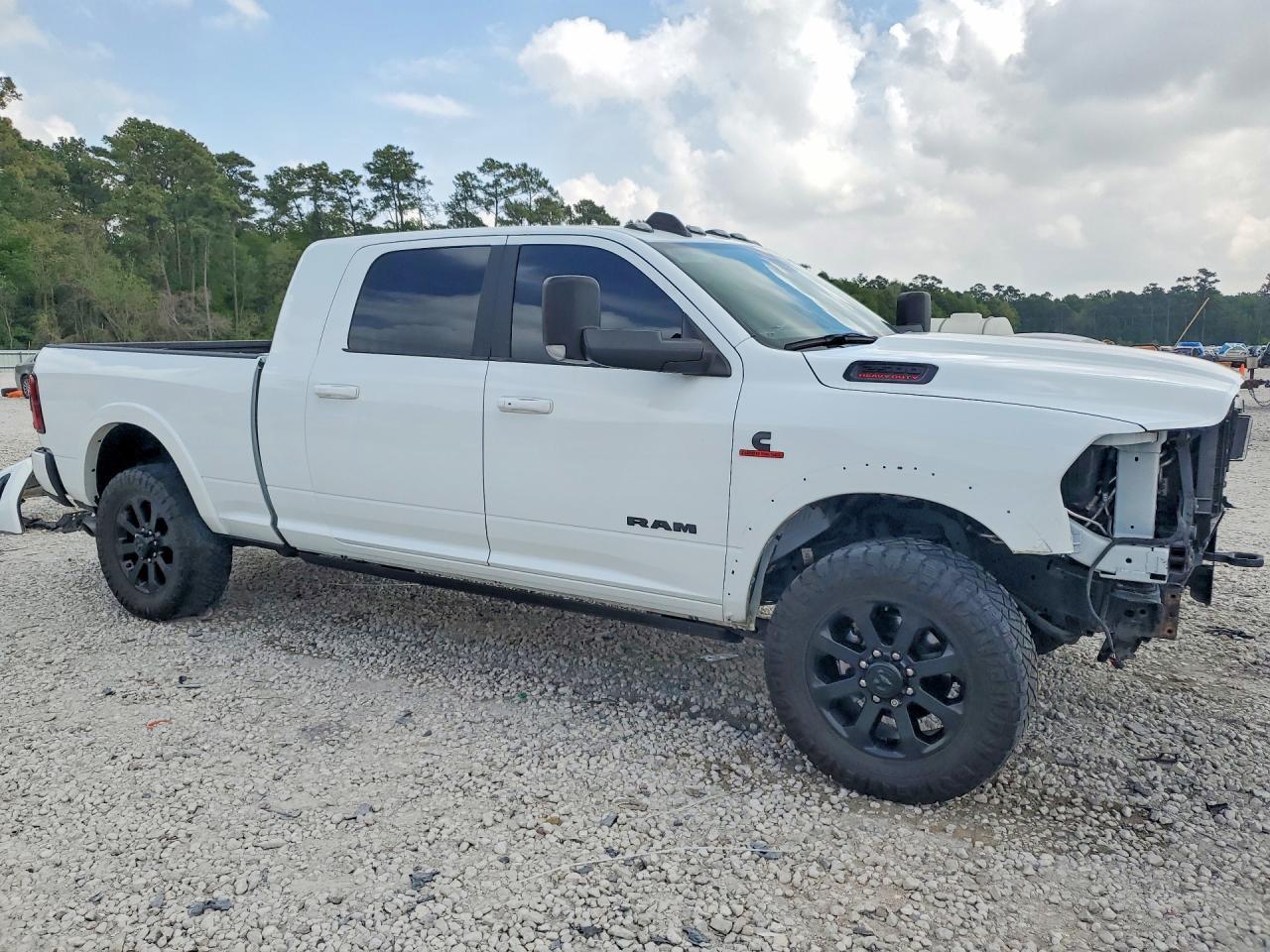 2022 Ram 2500 Laramie - Фото 4