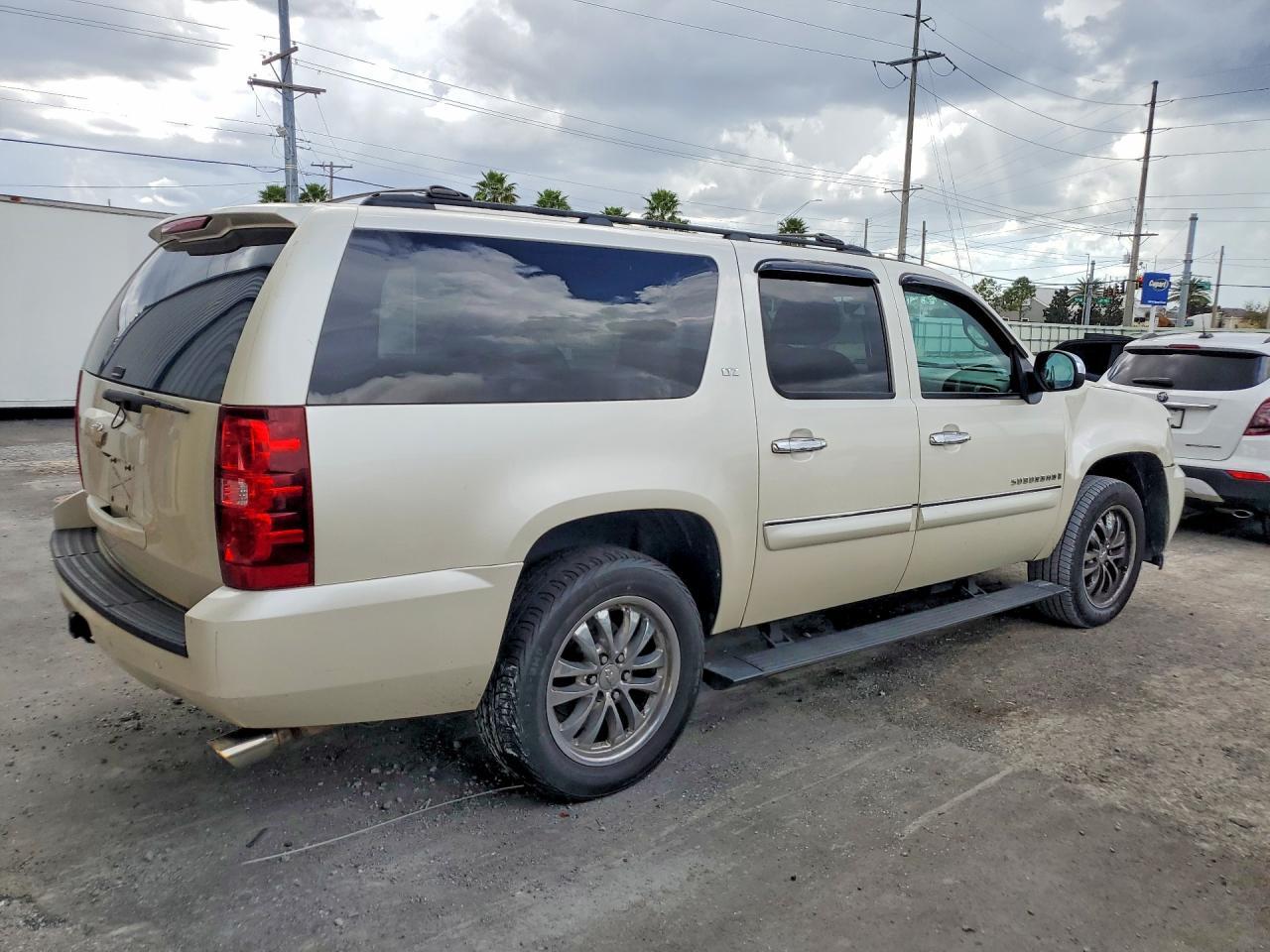 2008 Chevrolet Suburban K1500 Ls - Фото 3