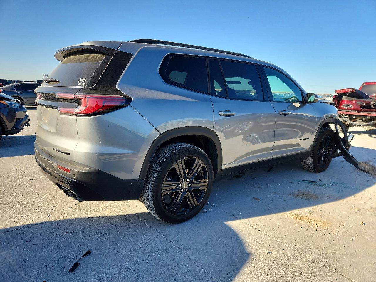2025 GMC Acadia Elevation - Фото 3
