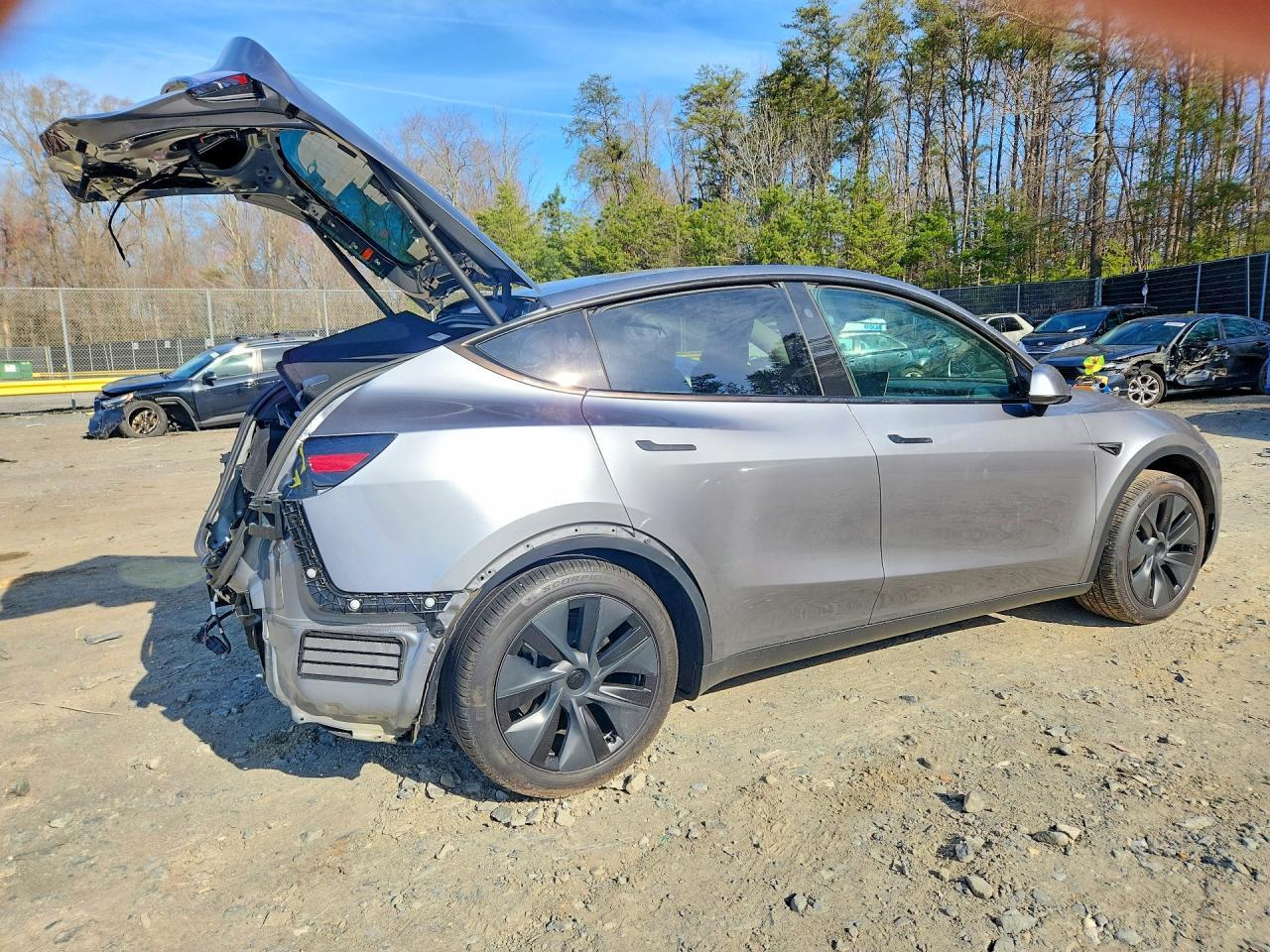 2024 Tesla Model Y - Image 3