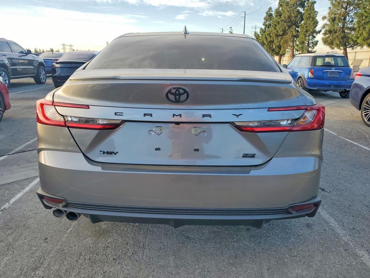 2026 Toyota Camry Se - Image 6