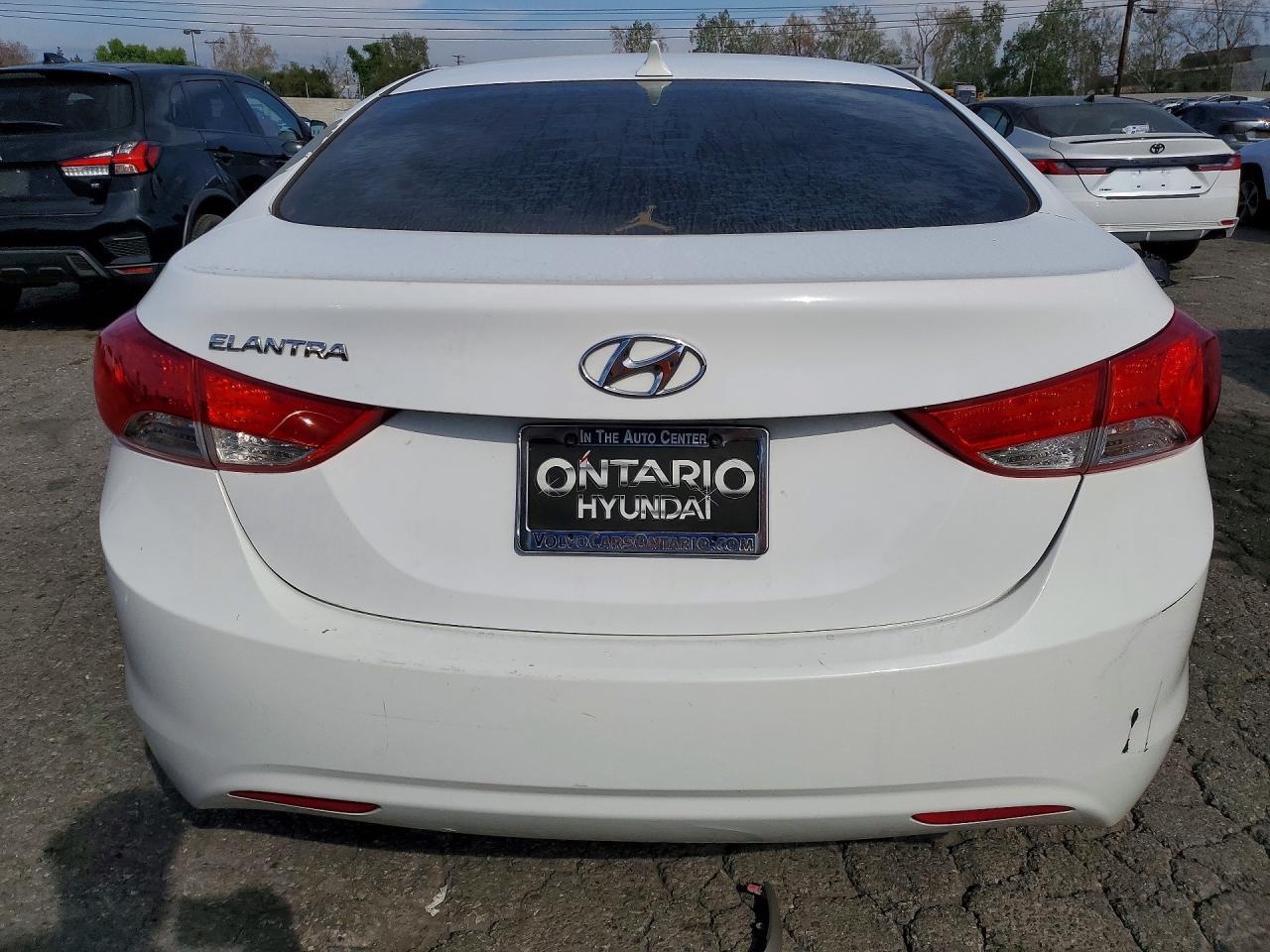 2013 Hyundai Elantra - Image 6