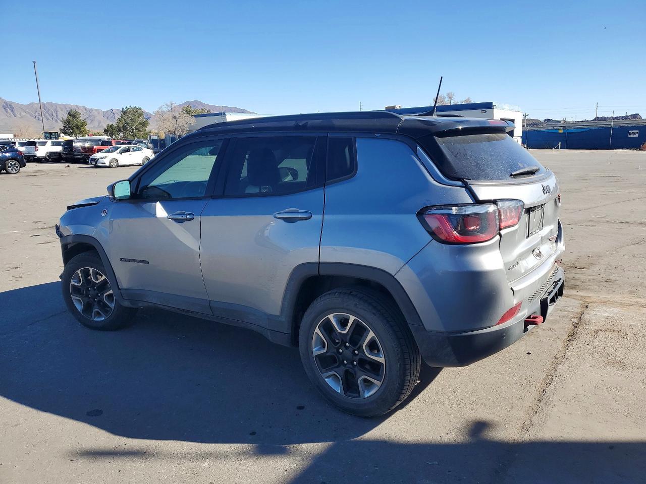 2017 Jeep Compass Trailhawk - Фото 2
