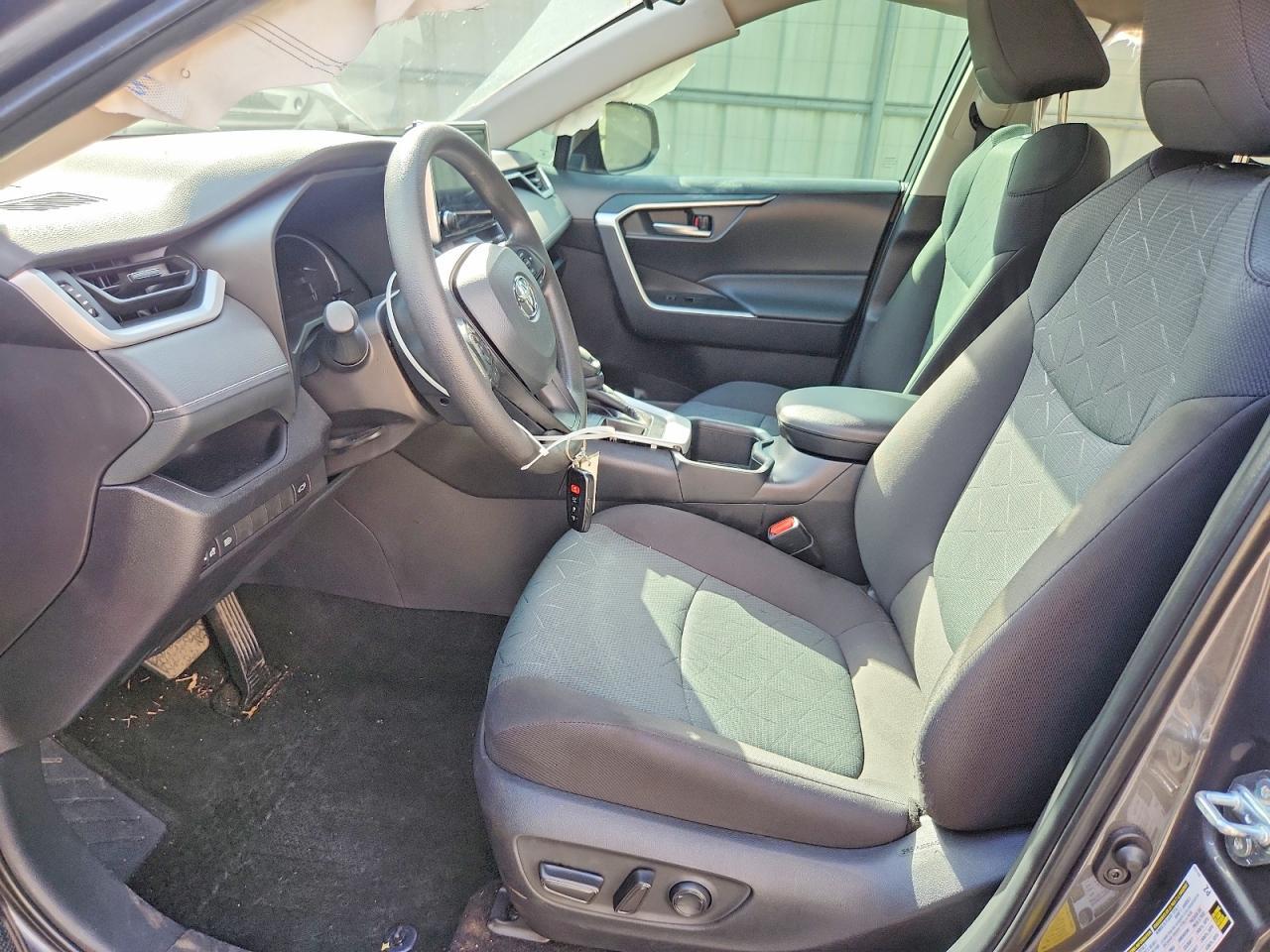 2025 Toyota Rav4 Xle - Image 7