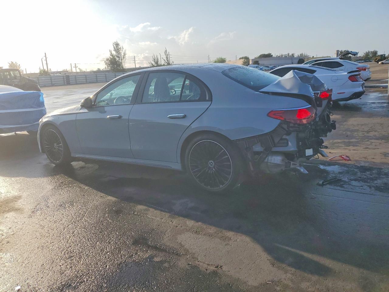 2025 Mercedes-Benz E 450 4Matic - Фото 2