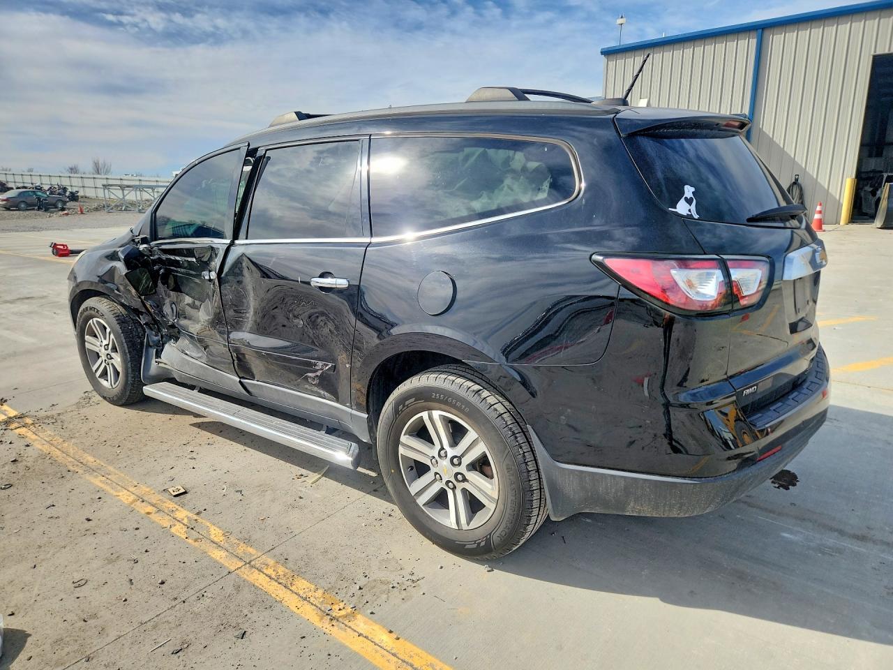 2016 Chevrolet Traverse Lt - Image 2