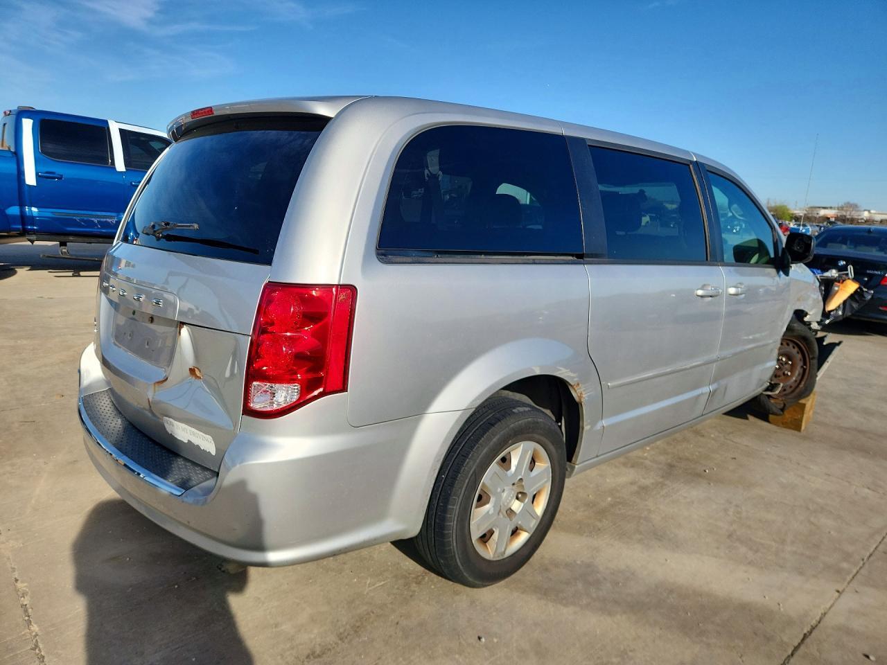 2011 Dodge Grand Caravan Express - Фото 3