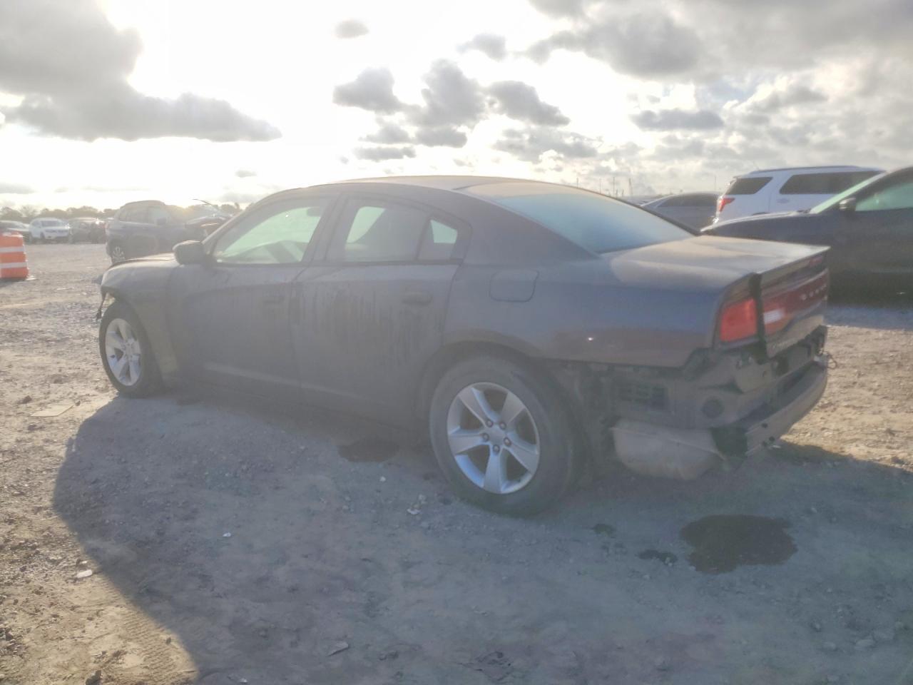2013 Dodge Charger Se - Image 2