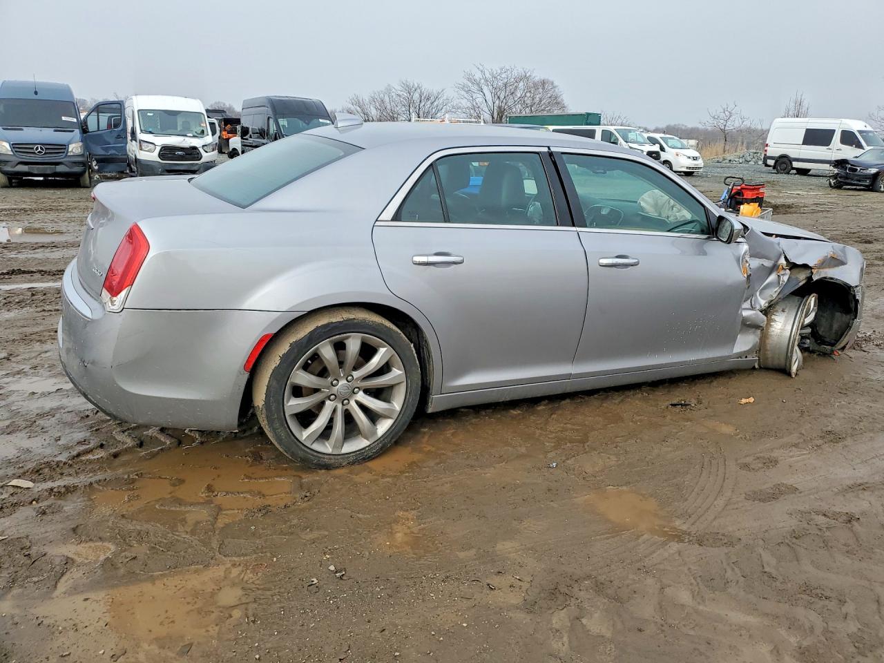 2018 Chrysler 300 Limited - Фото 3