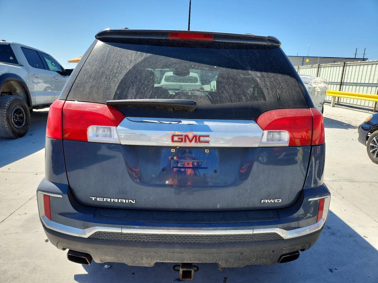 2016 GMC Terrain - Image 6