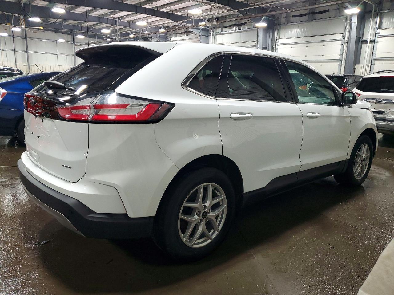 2023 Ford Edge Sel - Image 3