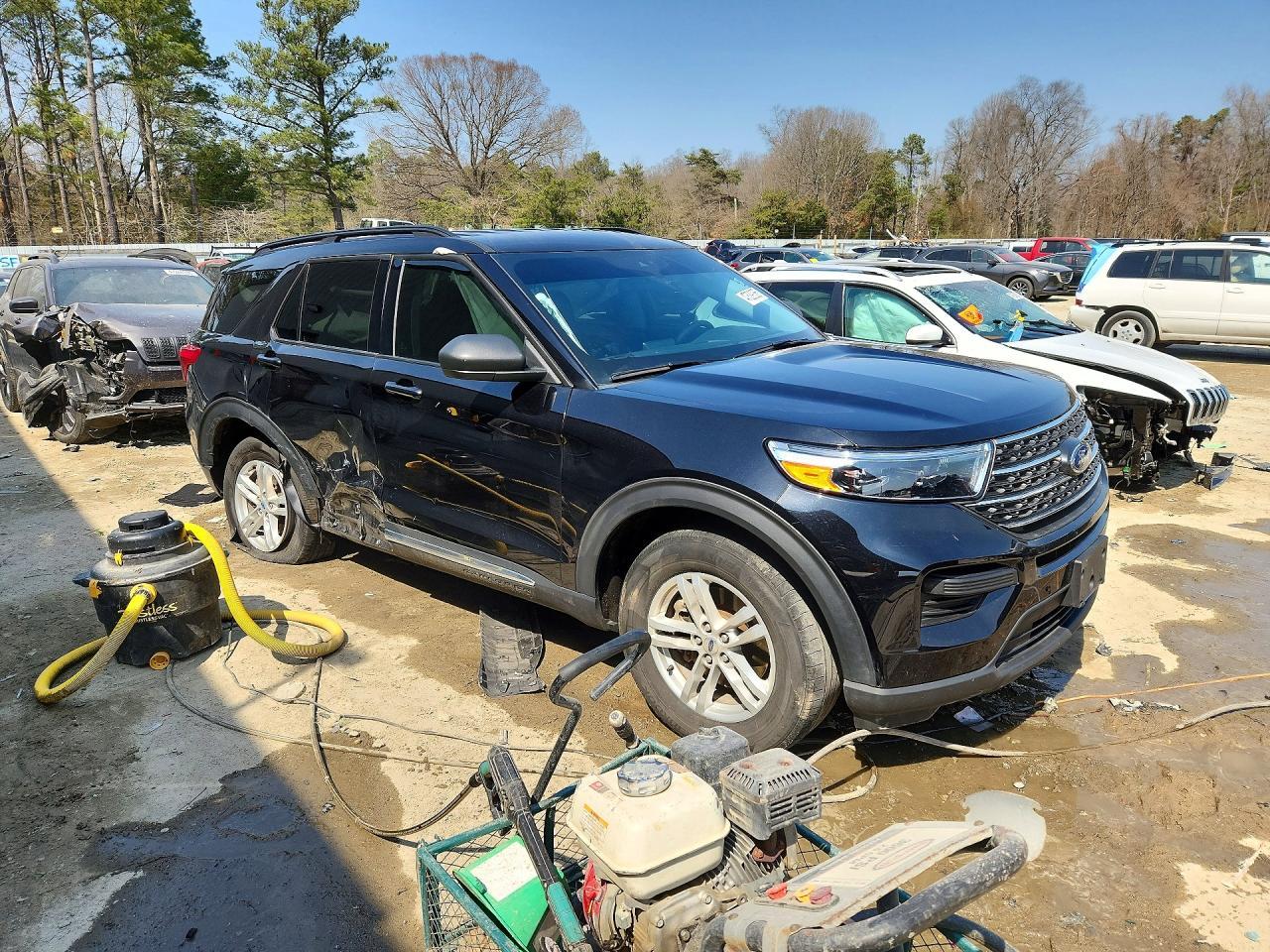 2023 Ford Explorer Xlt - Фото 4