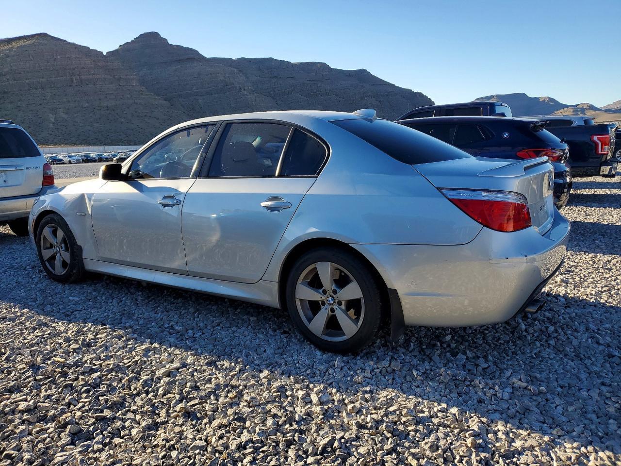 2008 BMW 528 Xi - Фото 2