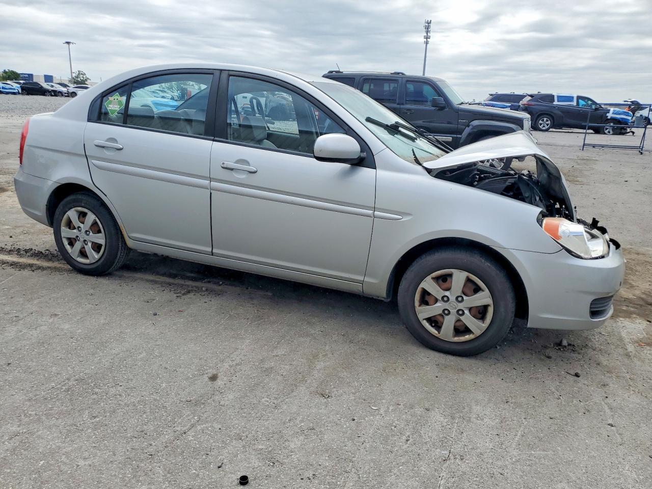2010 Hyundai Accent Gls - Image 4