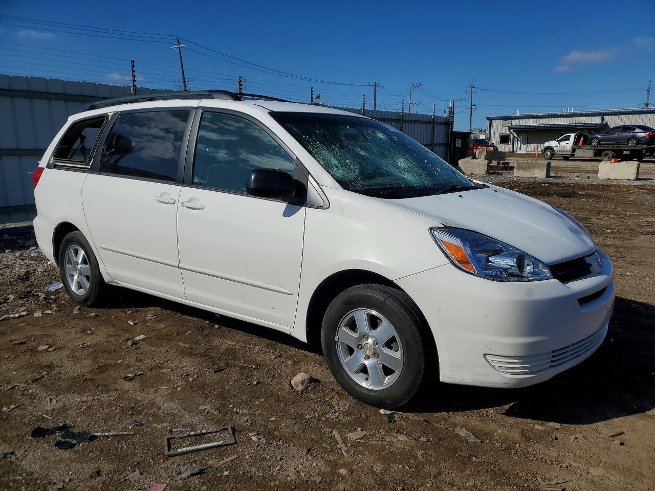 2004 Toyota Sienna Le 8 Passenger - Image 4