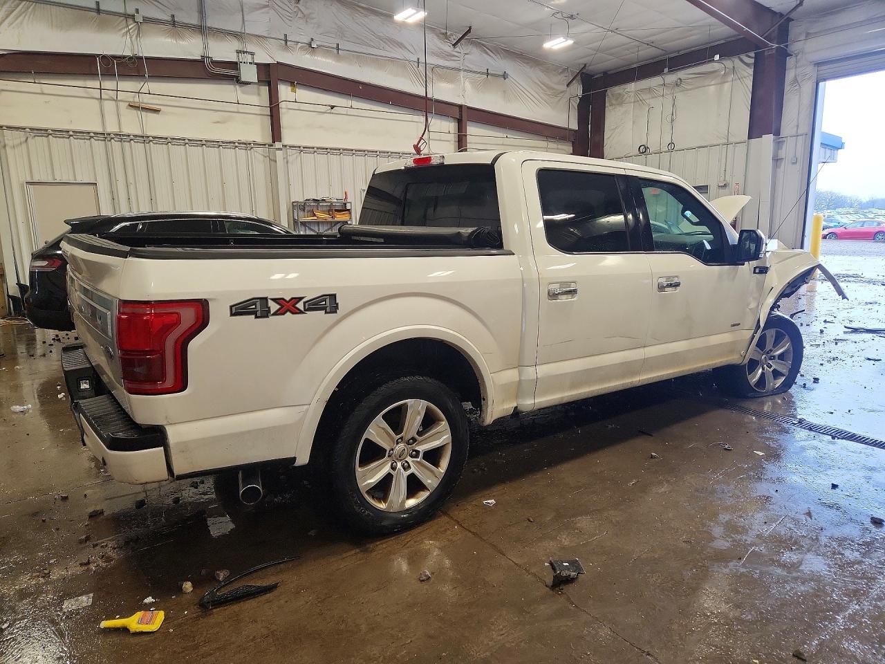 2015 Ford F150 Supercrew - Фото 3