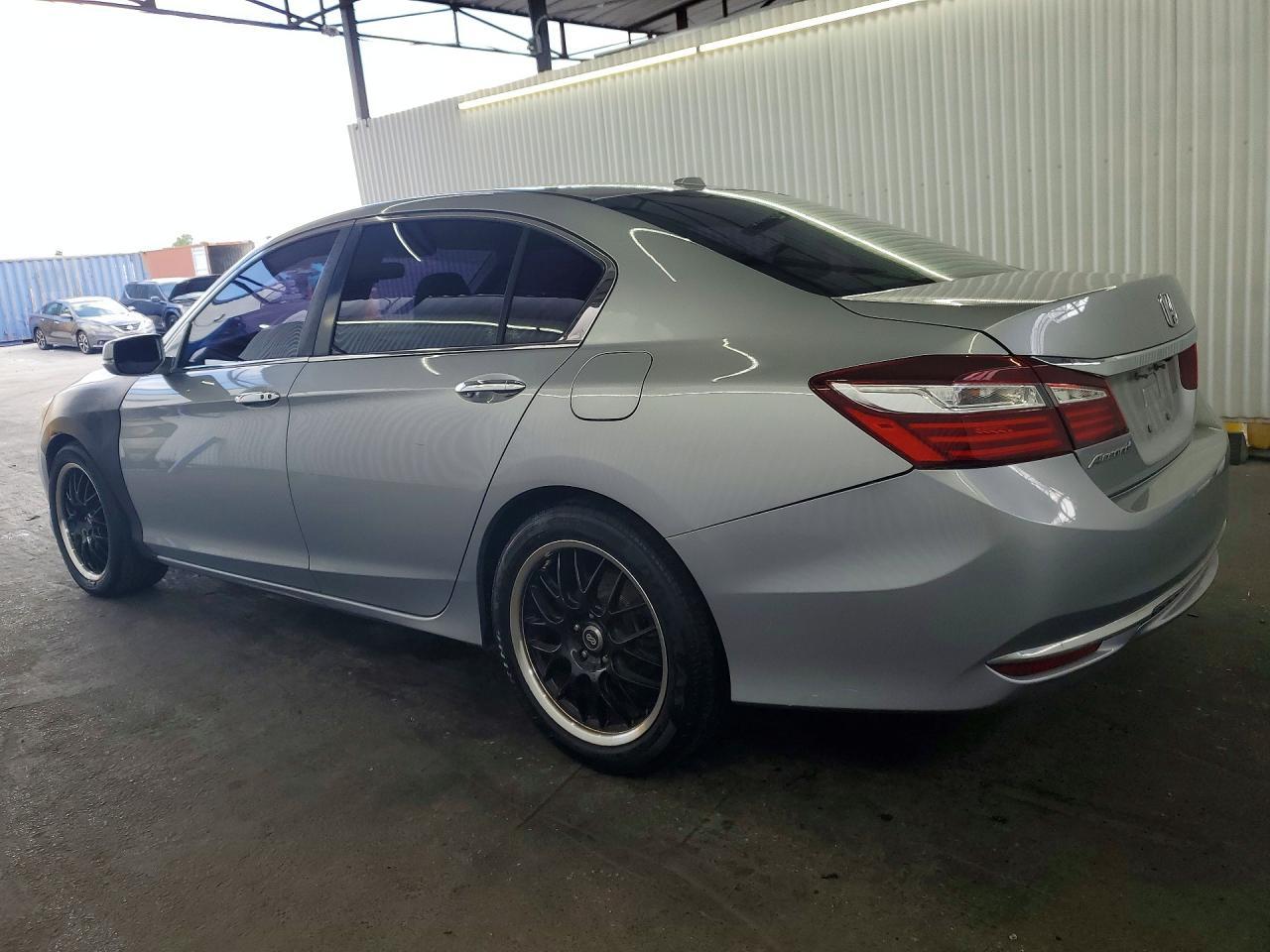 2017 Honda Accord Ex - Фото 2
