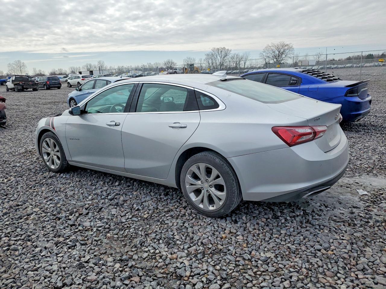 2017 Chevrolet Malibu Premier - Image 2