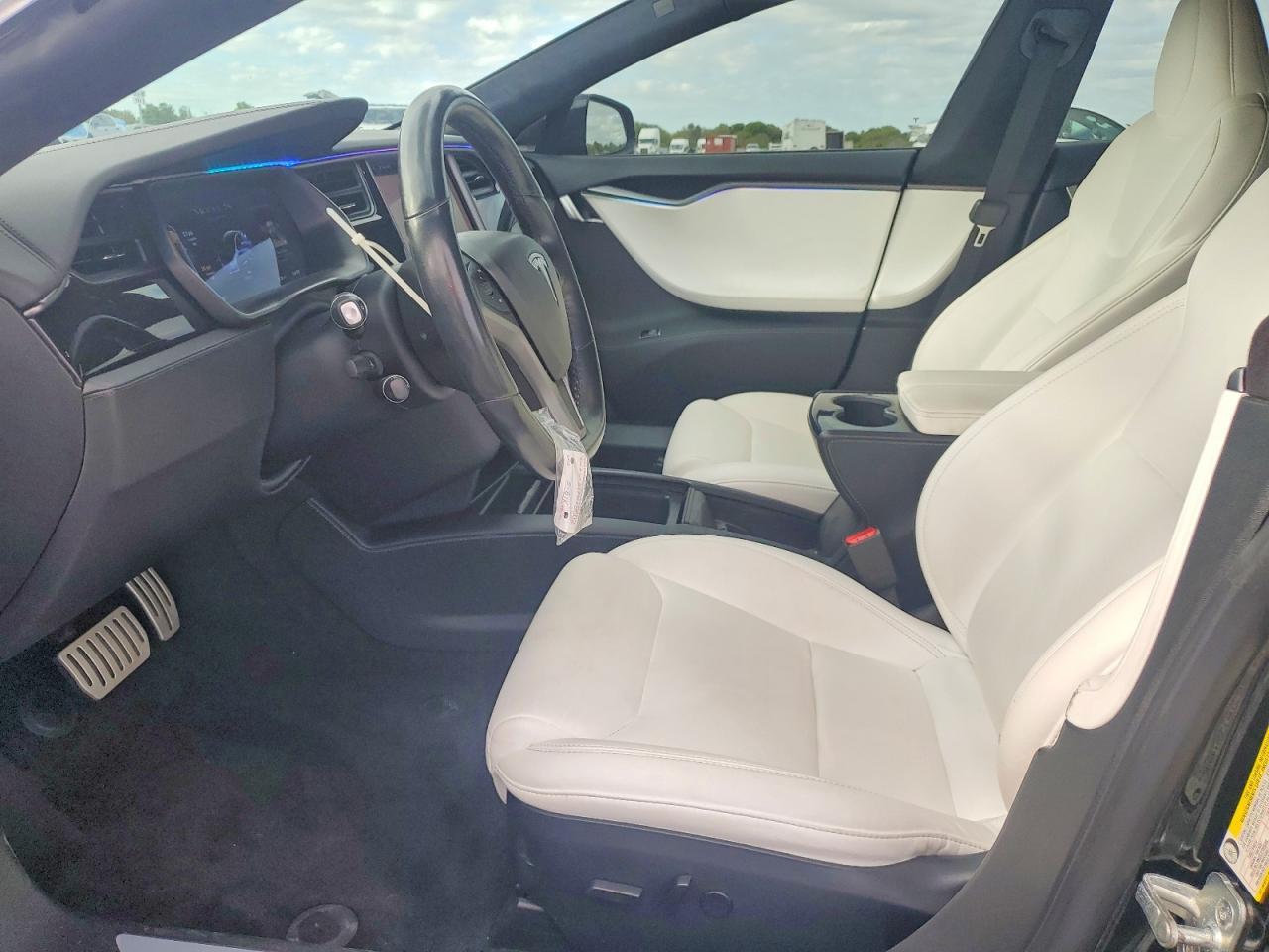 2020 Tesla Model S - Image 7