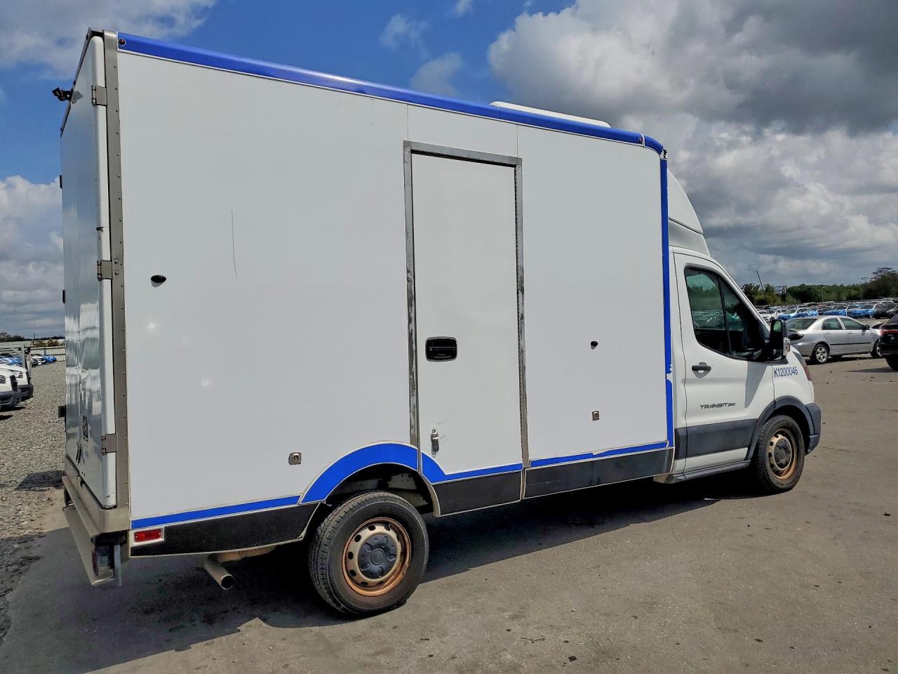 2020 Ford Transit Delivery Truck - Фото 3