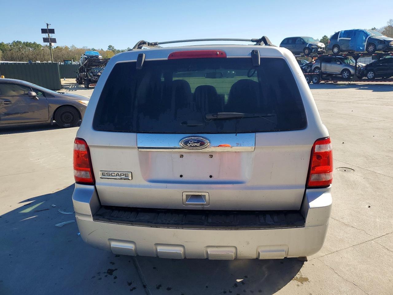 2012 Ford Escape Limited - Image 6
