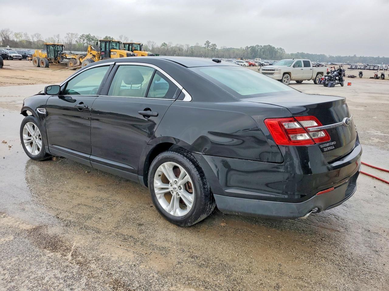 2013 Ford Taurus Sel - Image 2