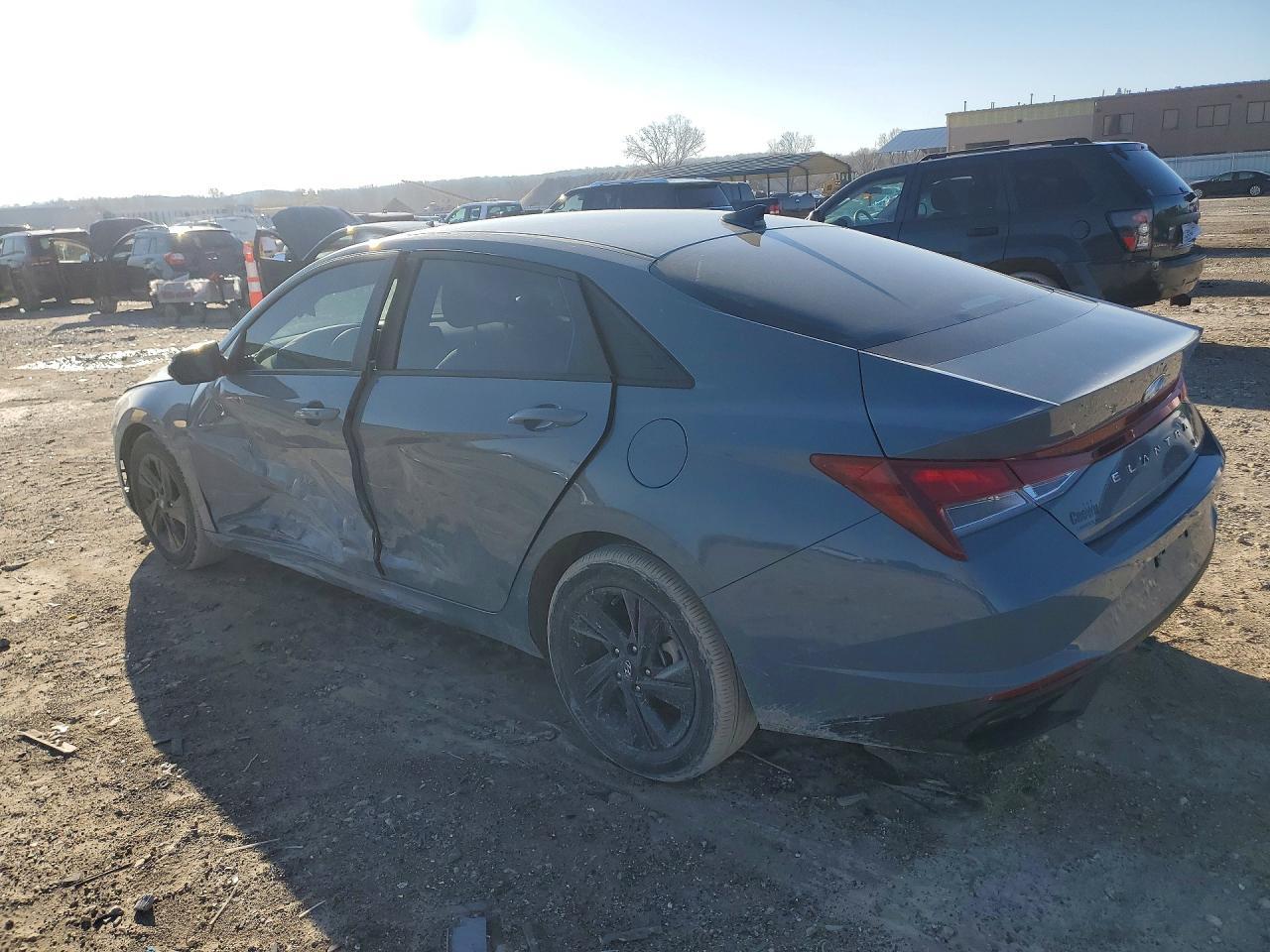 2023 Hyundai Elantra Sel - Фото 2