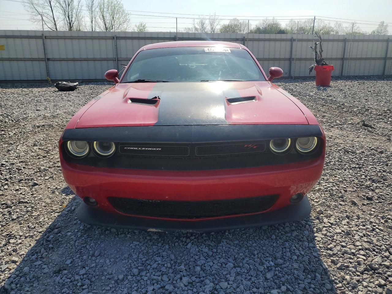 2015 Dodge Challenger R - Image 5