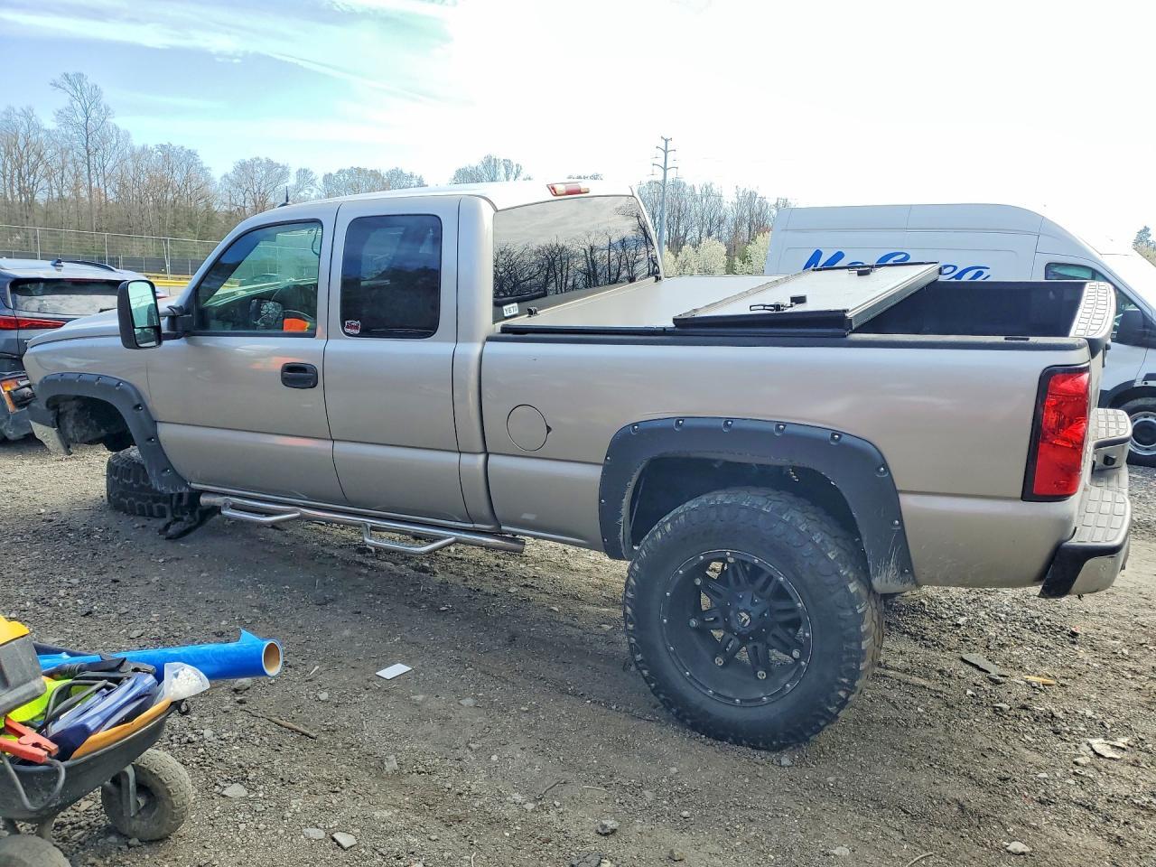 2004 Chevrolet Silverado K1500 - Фото 2