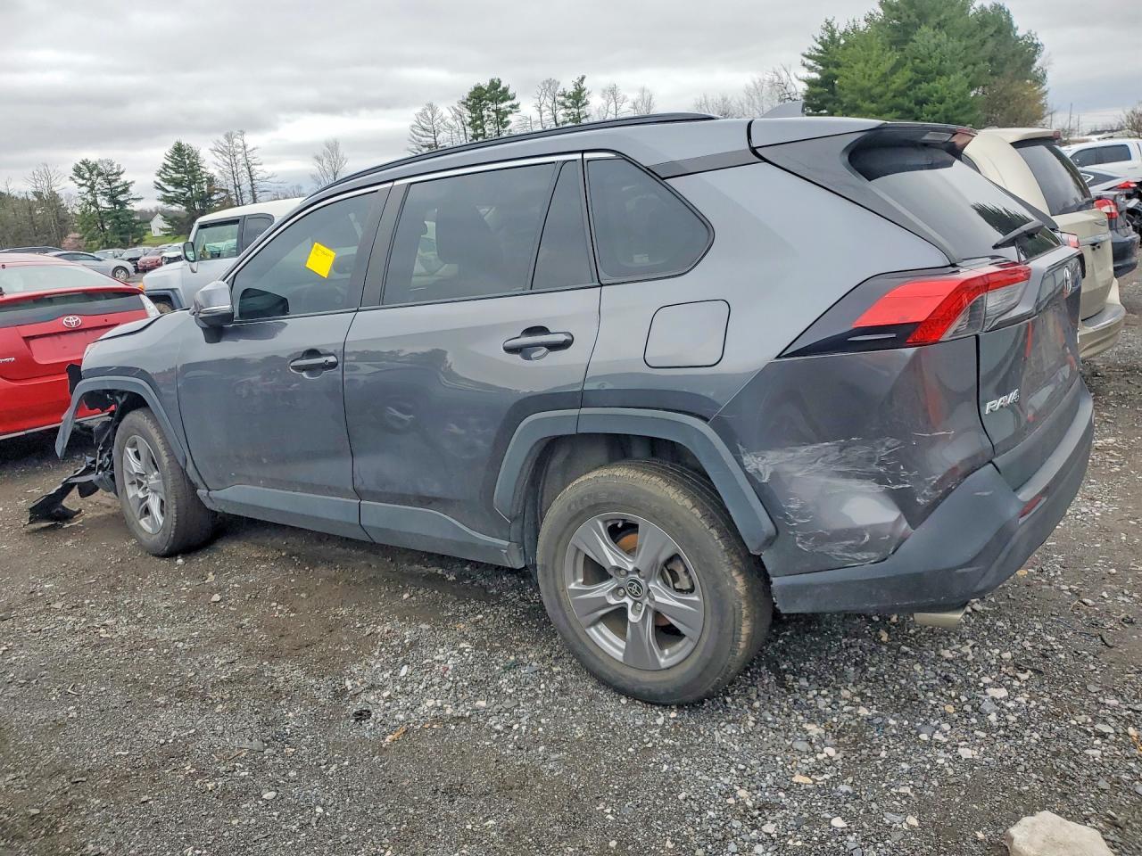2022 Toyota Rav4 Xle - Image 2