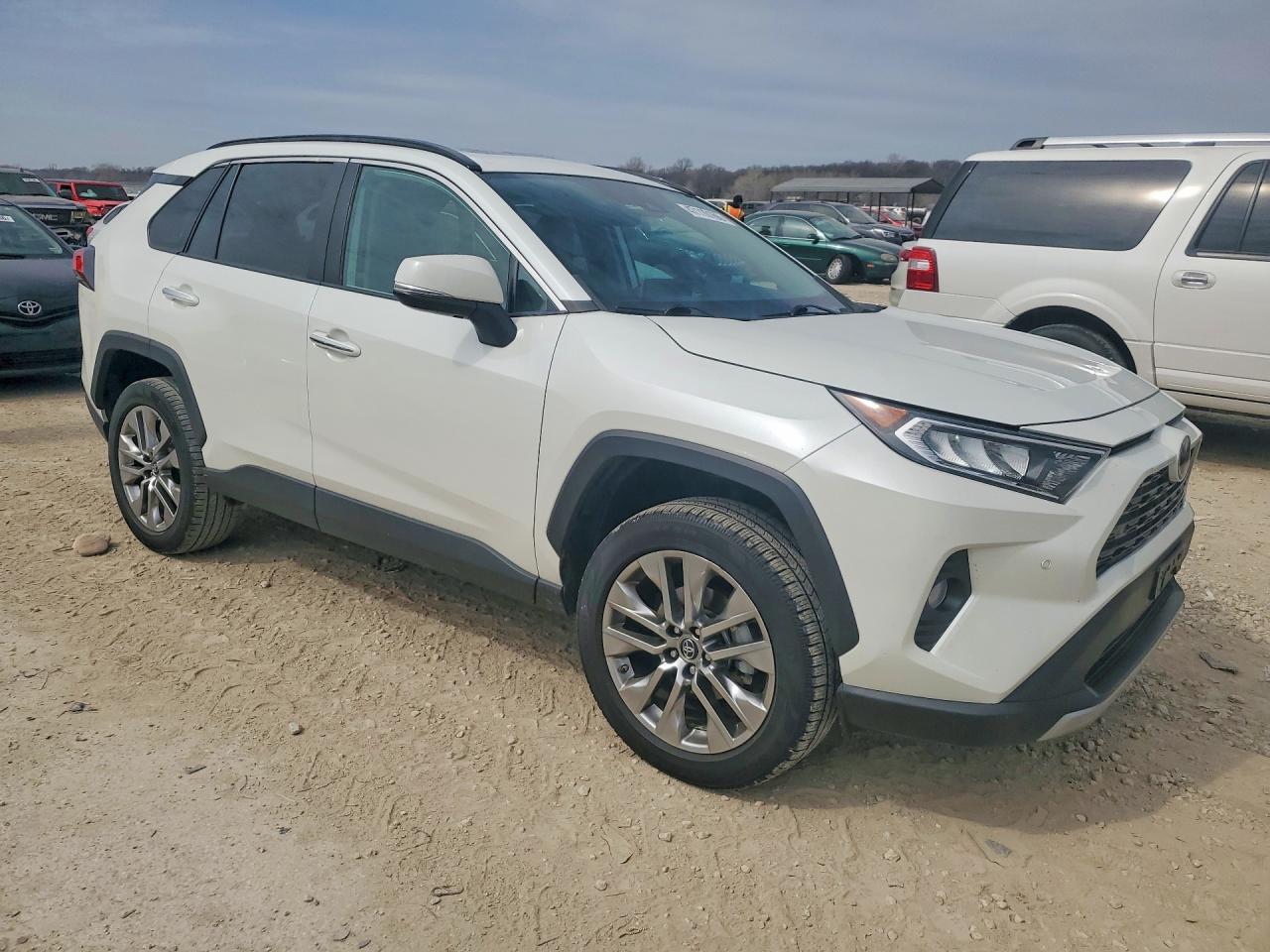 2019 Toyota Rav4 Limited - Image 4