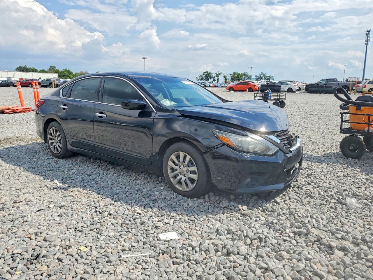 2018 Nissan Altima S - Фото 4