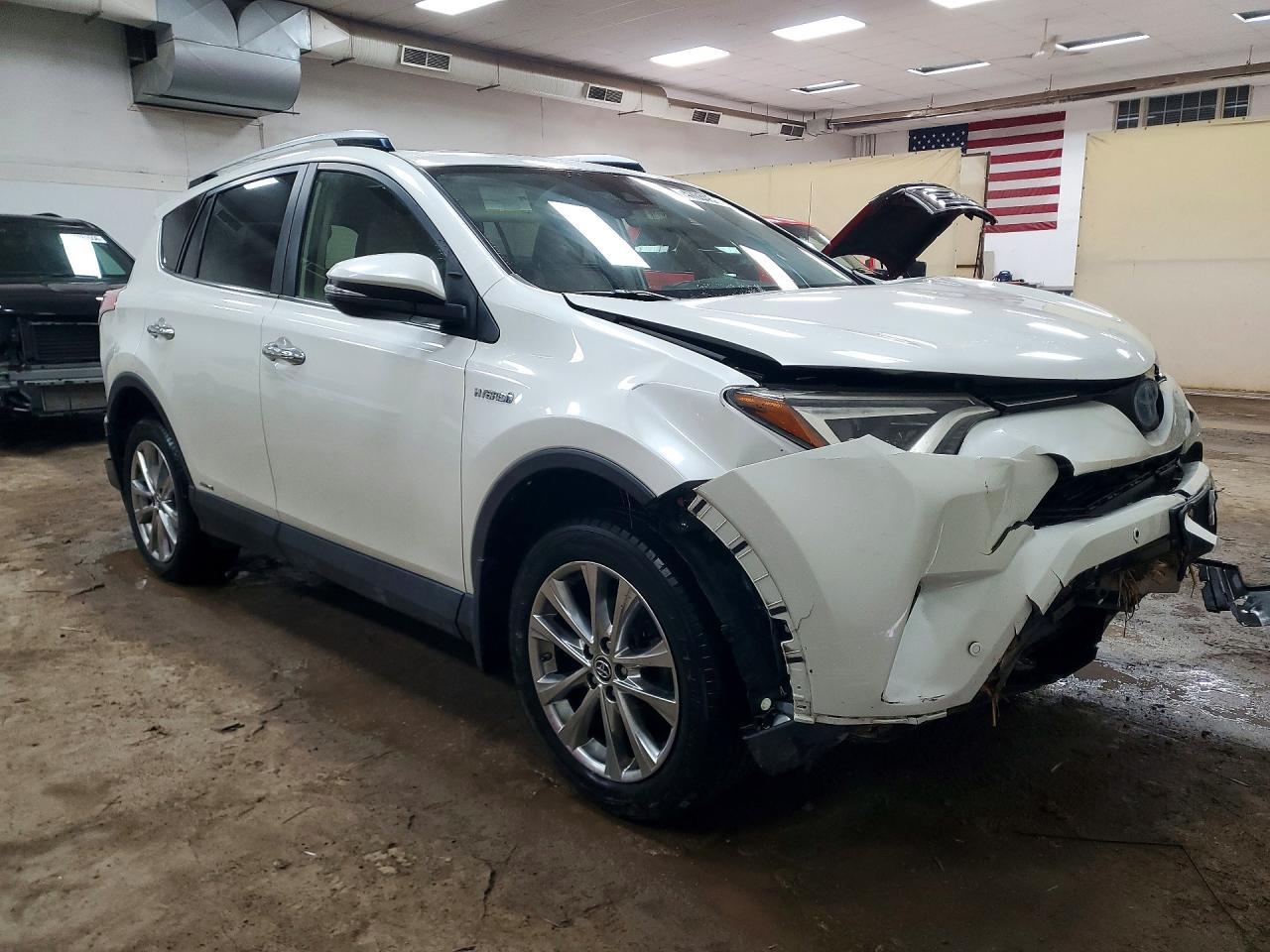 2016 Toyota Rav4 Hybrid Limited - Image 4