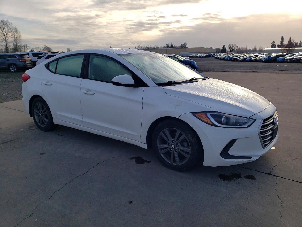 2018 Hyundai Elantra Sel - Image 4