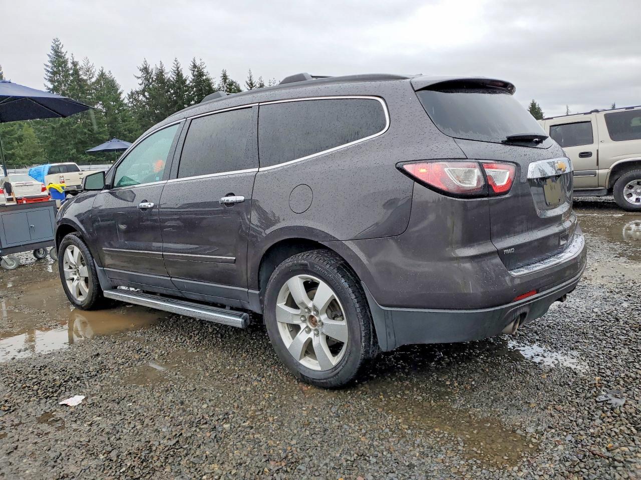 2015 Chevrolet Traverse Ltz - Image 2