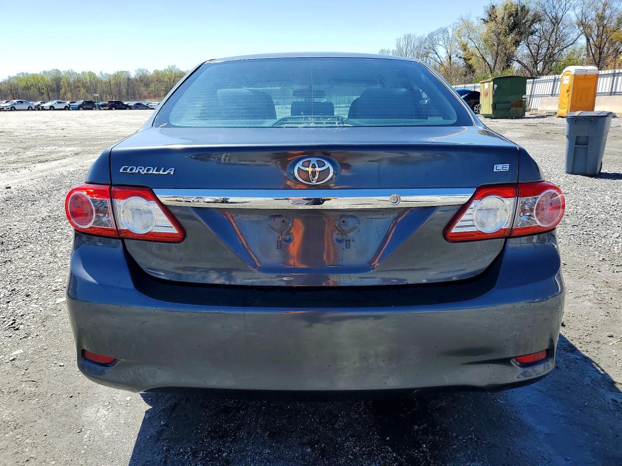2013 Toyota Corolla Le - Image 6